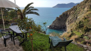 On the Way to the Marina Corniglia
